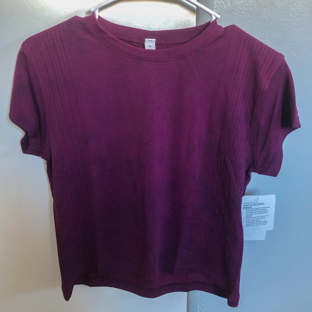 XS Lululemon Train to Be short sleeve top